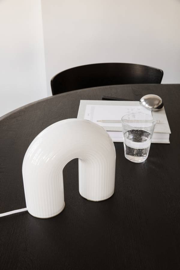 Ferm Living Vuelta Table Lamp white Hvit bordlampe