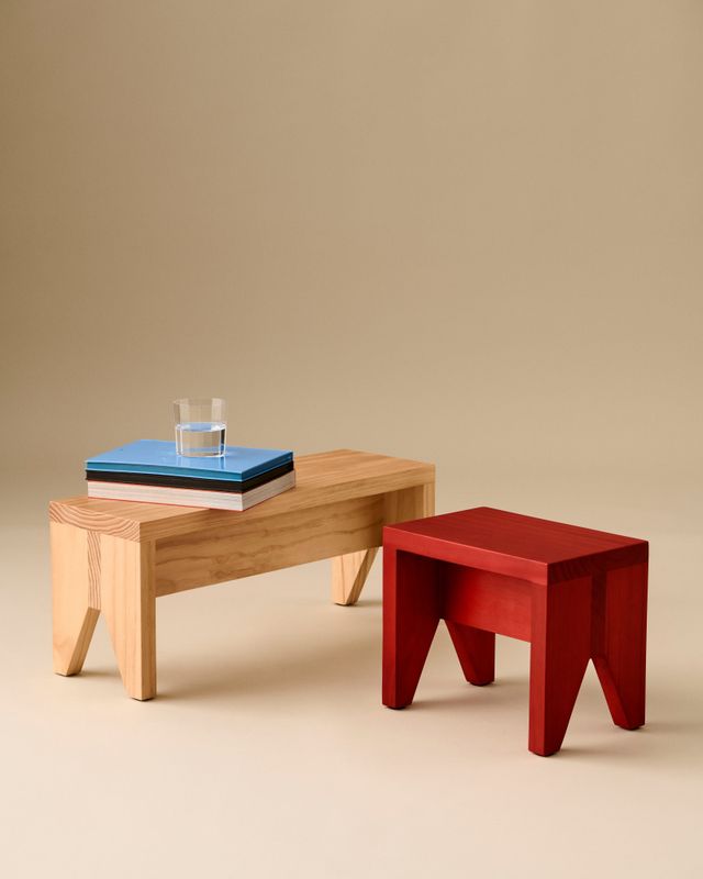 HAY Manolito Stool Long Natural L 60 cm, furu stol, krakk, sidebord, trinn