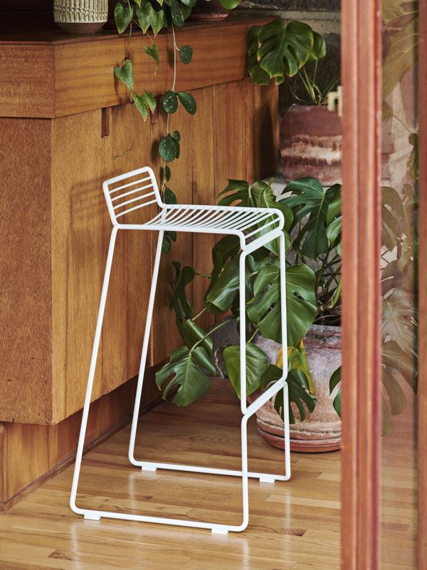 HAY Hee Bar Stool White H 65 fra HAY Hvit Barstol Barkrakk