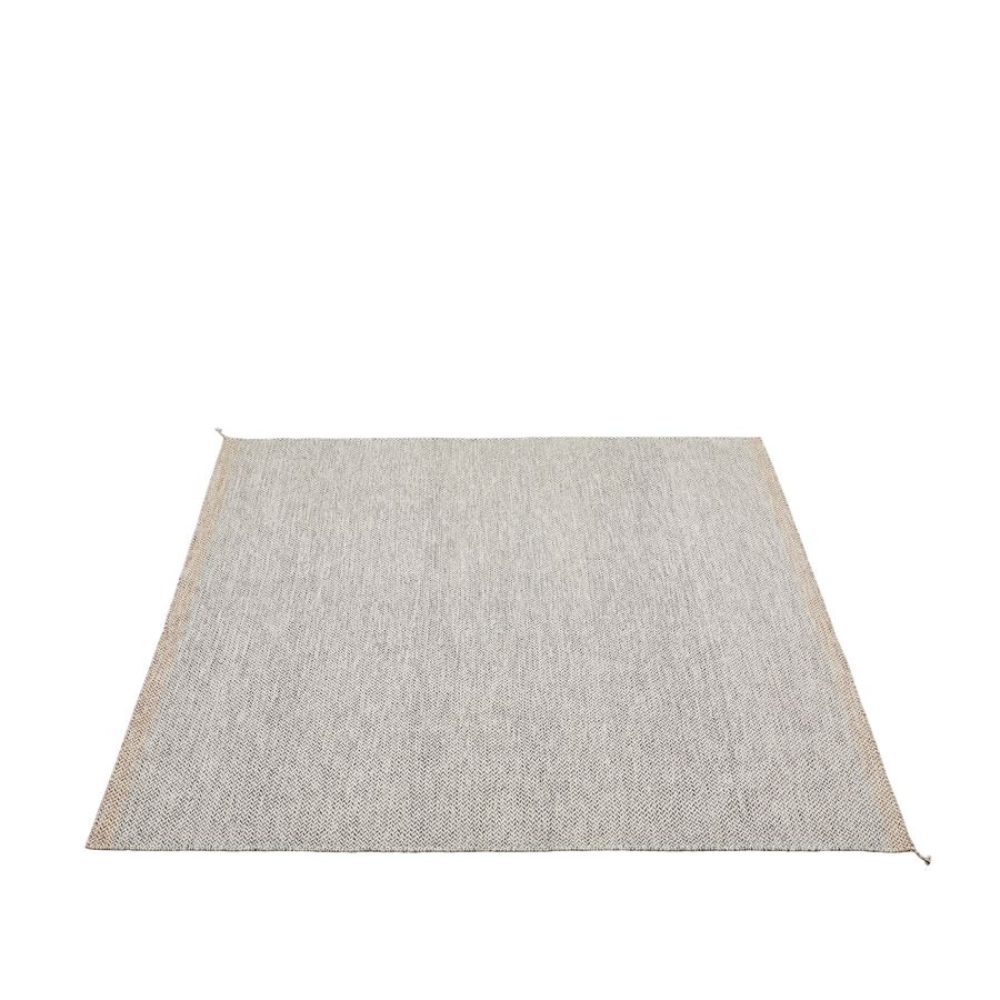 Muuto Ply Rug 280 x 280 Black White Teppe Svart Hvit