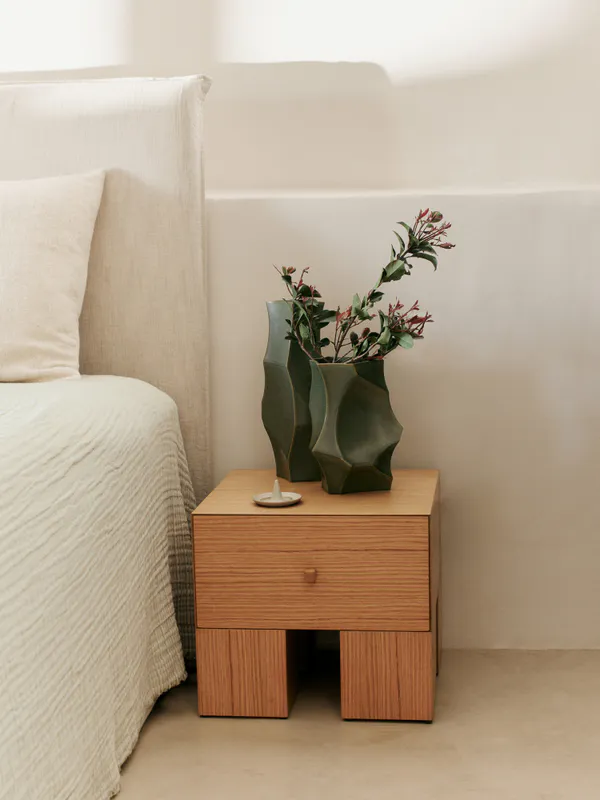 ferm Living Bedside Table 1x1 - Natural Oak Veneer, Eik nattbord sidebord