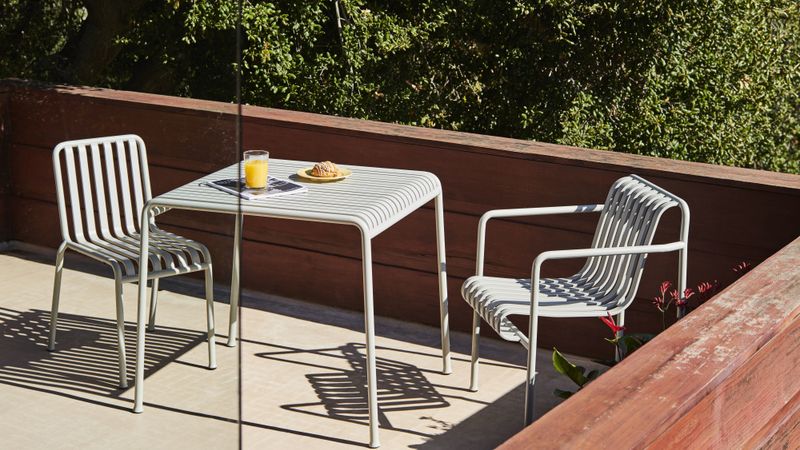 HAY Palissade Table 82 x 90, Sky Grey Spisebord, Utebord