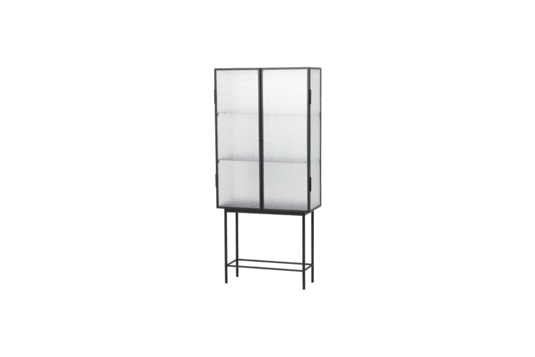 ferm Living Haze Vitrine - Reeded Glass Black, Svart Vitrineskap