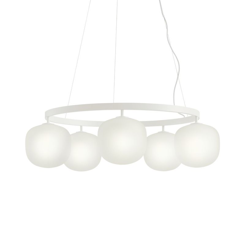 Muuto Rime Chandelier White D 80 cm, Hvit Lysekrone Taklampe Pendel