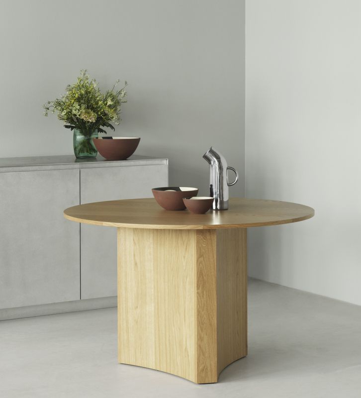 Normann Copenhagen Bue Dining Table Ø 120 cm Oak, Eik Spisebord 